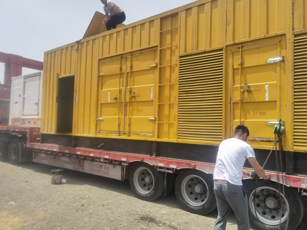 城口除了负载情况和发动机维护，还有哪些因素会影响 200kw 柴油发电机的油耗？